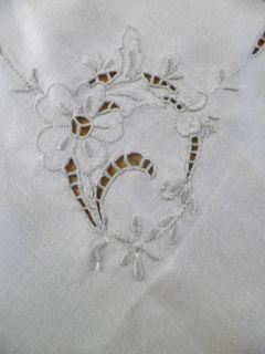 Elegant Vintage Cutwork Lace on Linen Tablecloth Napkins Set