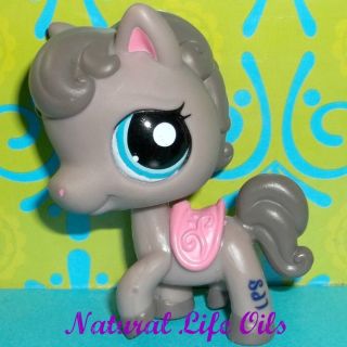Littlest Pet Shop 1776 Milk Chocolate Horse Pony Pink Saddle Z111 LPS