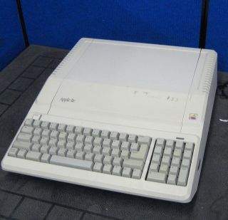 RARE Vintage Apple IIe Computer