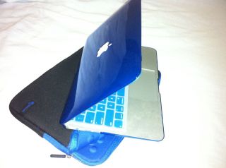 Apple MacBook Air 11 6 Laptop i5 4GB 128GB Mac OS x 10 8 Mountain Lion