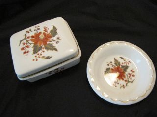 Royal Worcester Lynbrook Porcelain Vanity Dish Powder Soap Box Set
