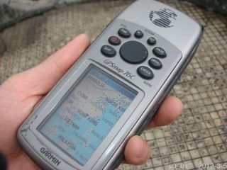 Used Garmin GPSMAP 76C Handheld Marine GPS Receiver Lost Battery Door