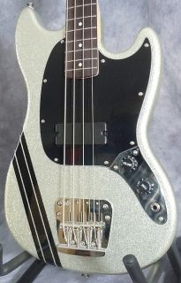 Fender Squier Mikey Way Mustang Bass Short Scale Silver Sparkle