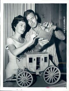 1956 Actors Couple Jock Mahoney & Wife Maggie w Stage Coach Model Wire