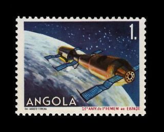 ANGOLA 731   Apollo Soyuz Capsules (pa1637)