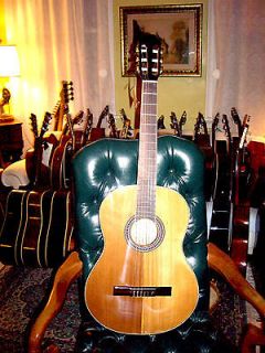 Antonio Hermosa AH 10 Classical Guitar Solid Cedar Top Mahogany Sides