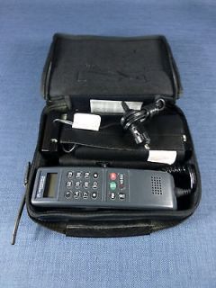 Vintage MOTOROLA Cellular Bag Phone Type SCN2476A w/ battery & Antenna