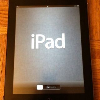 Apple iPad 2 32GB, Wi Fi, Black Bundle Extras Covers, Keyboard