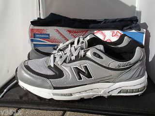 AUTHENTIC NEW IN BOX NEW BALANCE 2000 RUNNING COURSE MENS ATHLETIC