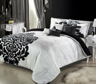 Piece Comforter Bedding Set Lakhani Black / White