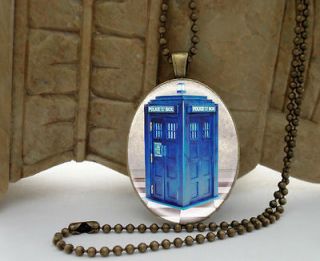Dr Who Tardis UK Police Phone Box BRASS Glass Cameo Setting Necklace