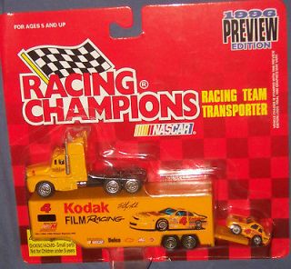 RACING CHAMPIONS 187 NASCAR TEAM Transporter w/ MINI STOCK CAR