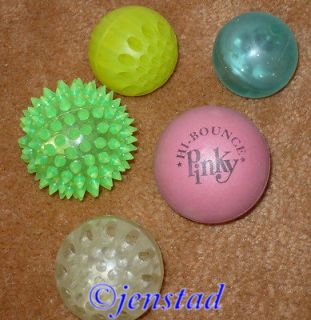 LOT OF BOUNCING SMALL TOY 1 PINKY & 4 LIGHTED BOUNCING BALLS USED