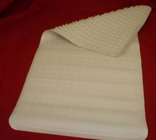 RUBBERMAID EXTRA LARGE WHITE BATH MAT 18X36 NEW 7043 04