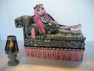 High Doll Rochelle Goyle CHAISE Bed Furniture + Table +Lamp *Works