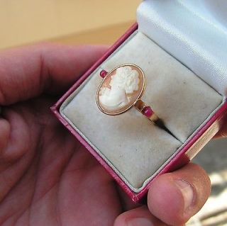 Antique Cameo Ring in Jewelry & Watches