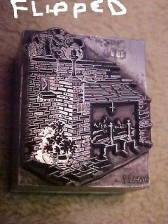 PRINTERS BLOCK ON STEEL VIN BURNING BRICK FIREPLACE 1 1/8 WIDE CAST