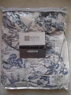 HOME COLLECTION PINCH PLATED TOILE FLORAL GARDEN WHITE BLUE BEAUTIFUL