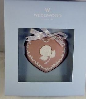 Wedgwood WEDGWOOD CHRISTMAS ORNAMENT Pink Heart Orn Breast Cancer