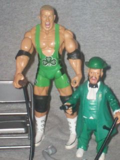 WWE Figures Aggression Hornswoggle,Fi nlay & Accessories