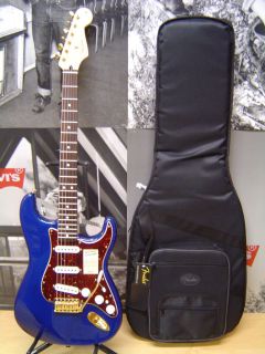 FENDER DELUXE PLAYERS STRATOCASTER TRANS SAPPHIRE BLUE WITH GIG BAG