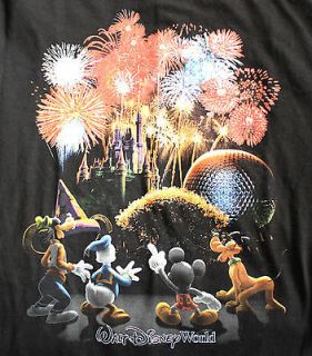 World Mickey Mouse Pluto Donald Duck Goofy Epcot Center T Shirt M