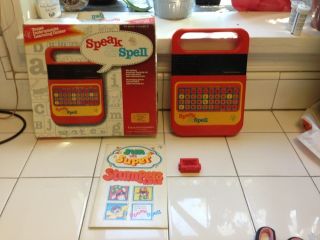 Vintage 1980s Electronic Speak & and Spell Retro Toy Learning Game in