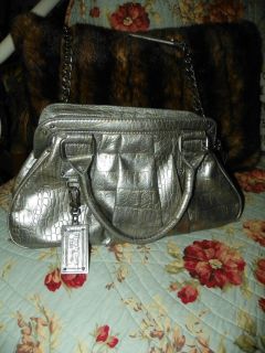 Metallic Vera Wang in Womens Handbags & Bags