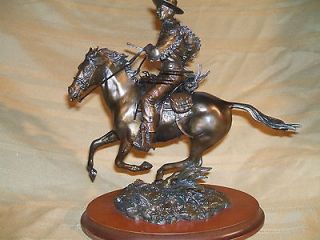 Franklin Mint JOHN WAYNE ON HORSEBACK Searchers bronze statue with C.O