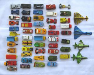 LOT of 48+ MATCHBOX   HOT WHEELS   HOT BIRDS with CARRYING CASES 