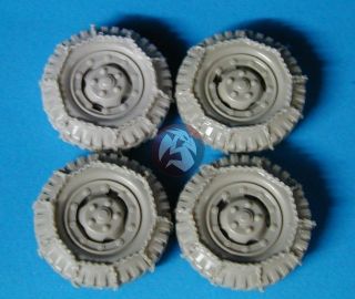Tank Workshop 1 35 3 4TON Dodge Wheels w Chains Flat Hubs for Skybow