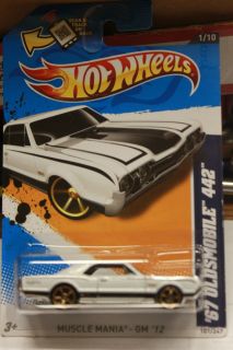 Hot Wheels 2012 Muscle Mania 1 10 67 Oldsmobile 442 White