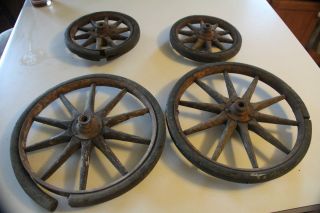 Wooden Vintage Antique Wagon Wheels Rustic Set of 4 Wall Hang