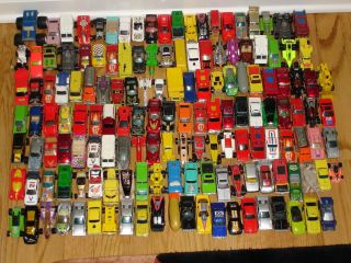 VINTAGE HOT WHEELS COLLECTION OF 151 CARS REDLINE BW MUST SEE LOT NO