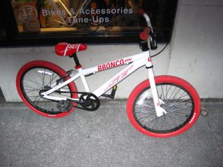Bikes Bronco Mini BMX Bike White Red Kids Bicycle 20 Wheels