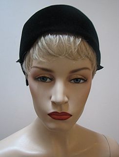 Ladies Vintage Black Velour Hat Lovely 1186