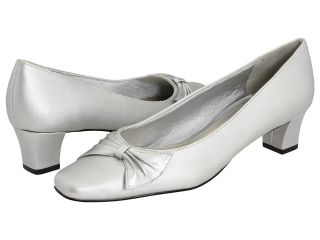 Easy Street Chance Womens 1 2 inch heel Shoes (Silver)