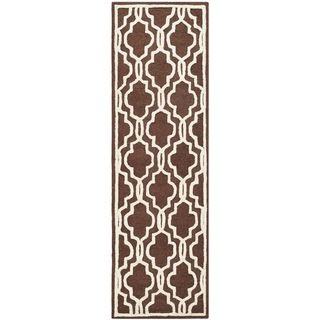 Safavieh Handmade Moroccan Cambridge Dark Brown Wool Rug (26 X 12)