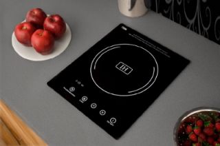 Summit Refrigeration Built In Induction Cooktop w/ 1 Zone, Beveled Edges & 10 Power Settings, Black