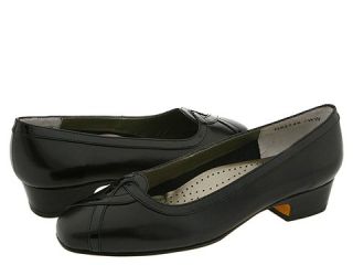 Ros Hommerson Cross Womens Slip on Shoes (Black)