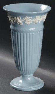 Wedgwood Cream Color On Lavender (Plain Edge) 8 Vase, Fine China Dinnerware   P