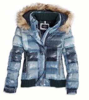 Blue AE Hooded Puffer Jacket, Womens M